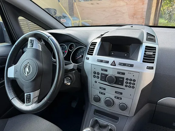 Opel Zafira 2012 photo 5