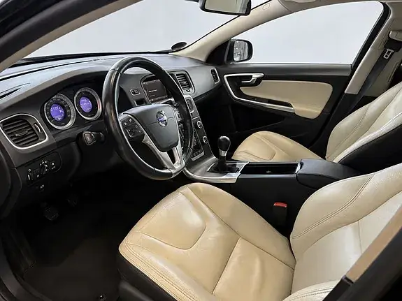 Volvo V60 2011 photo 5
