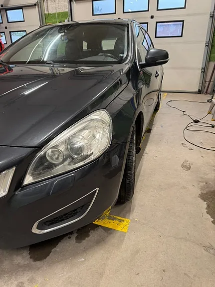Volvo V60 2012 photo 2