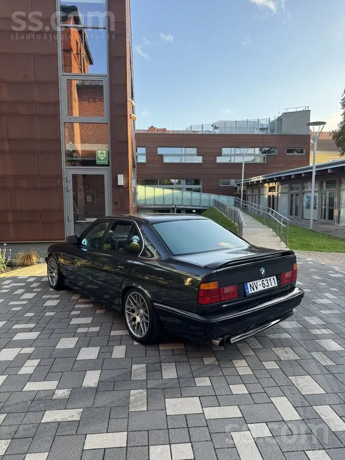 BMW 535 1989 photo 3