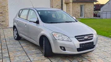 Kia Ceed 2007 photo 3