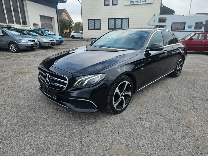 Mercedes-Benz E 200