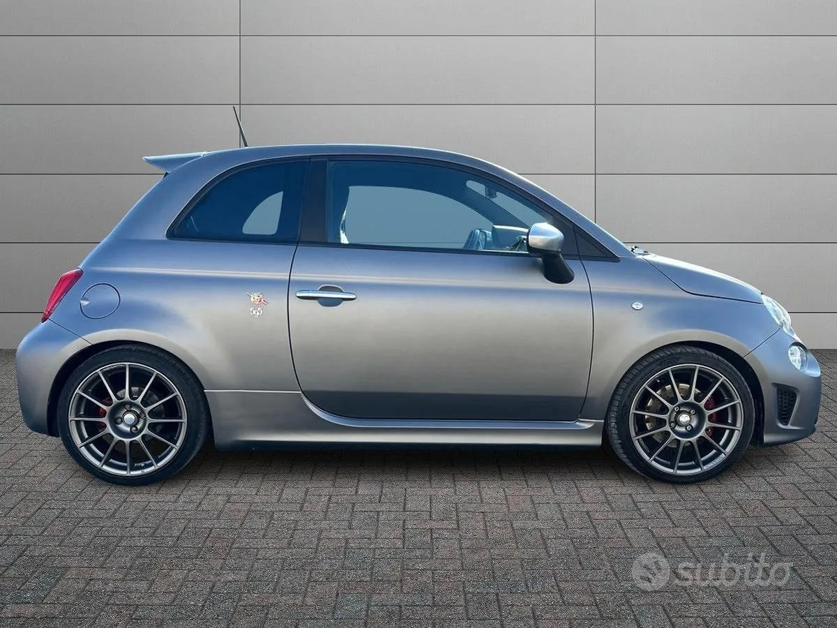 Abarth 595 2018 photo 3
