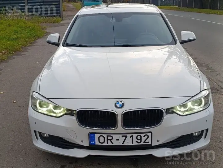 BMW 320I 2013 photo 2