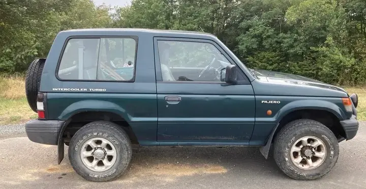 Mitsubishi Pajero 1999 photo 2