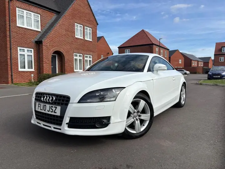 Audi Tt 2010 photo 4