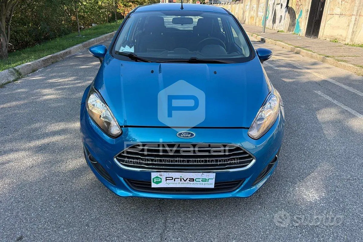 Ford Fiesta 2013 photo 2