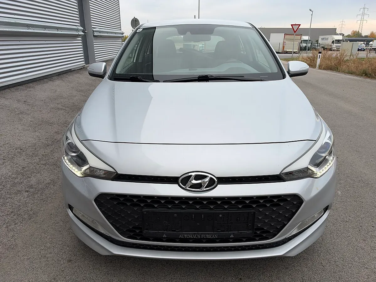 Hyundai I20 2015 photo 3