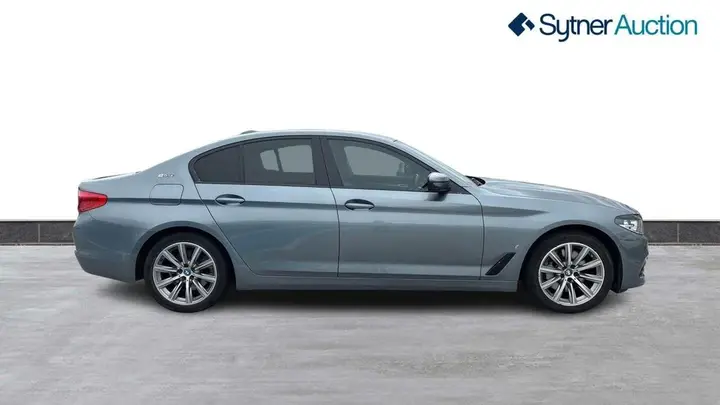 BMW 5 Series 2019 photo 4