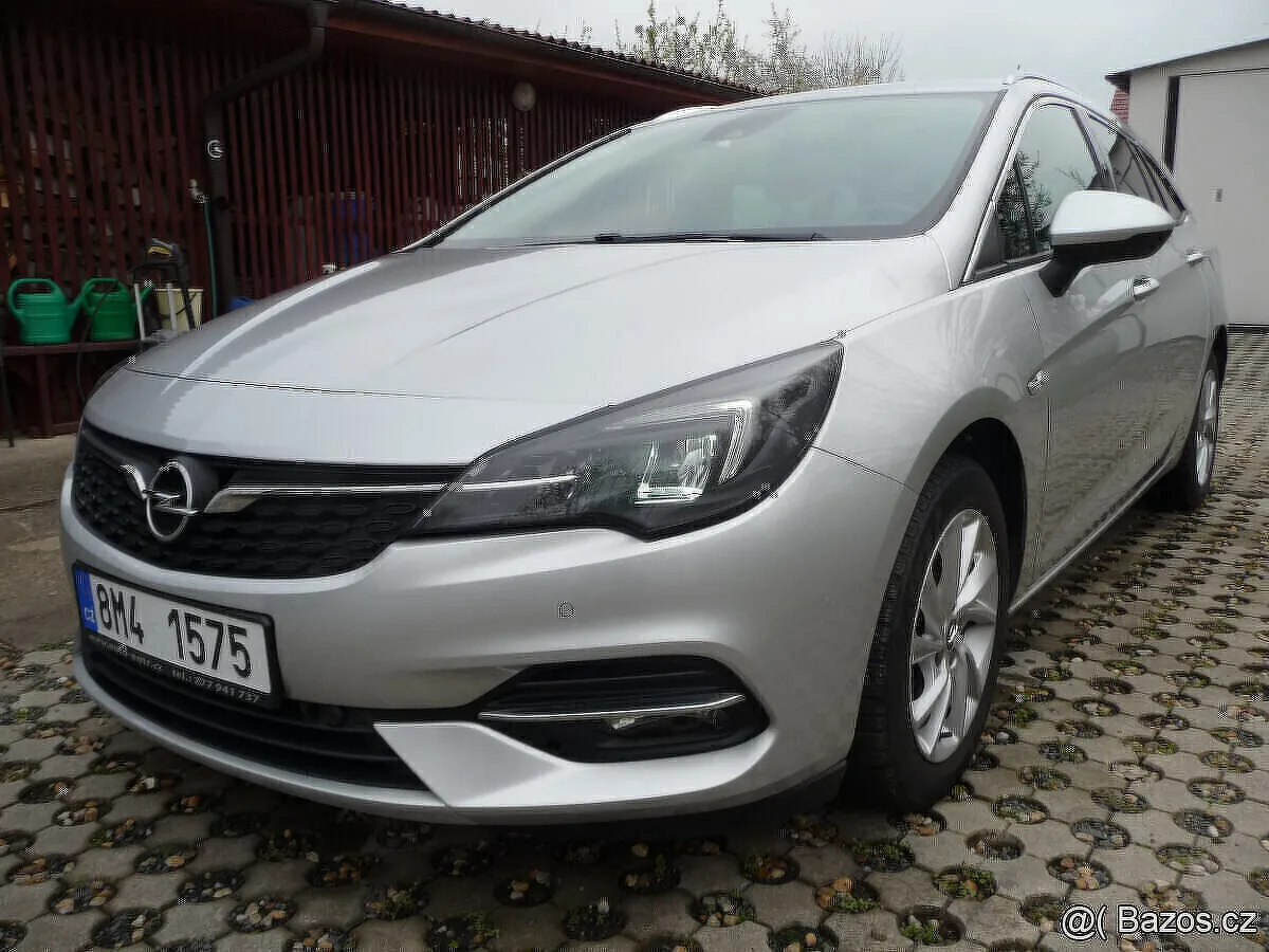 Opel Astra 2021 photo 2