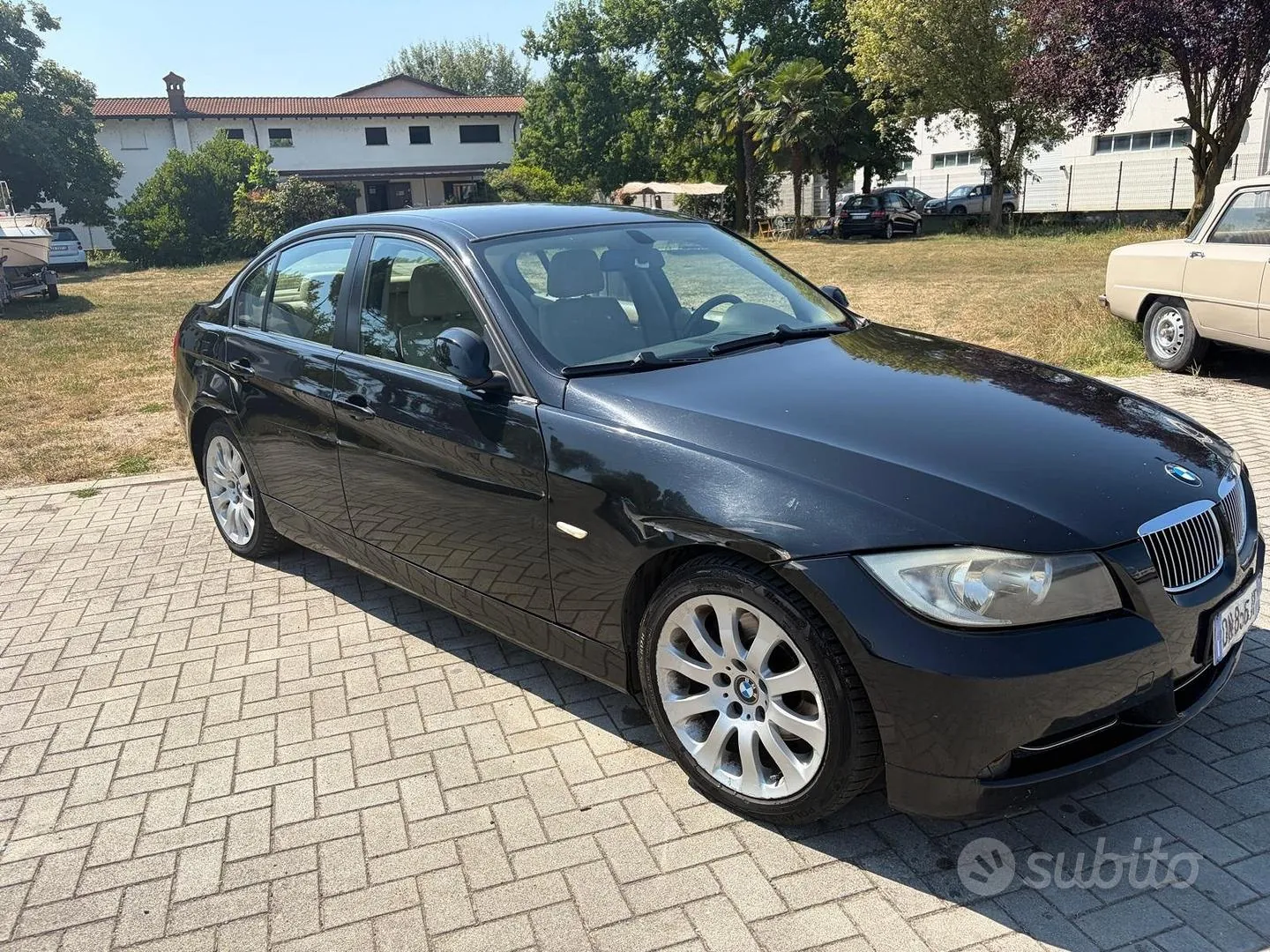 BMW 320D 2008 photo 2