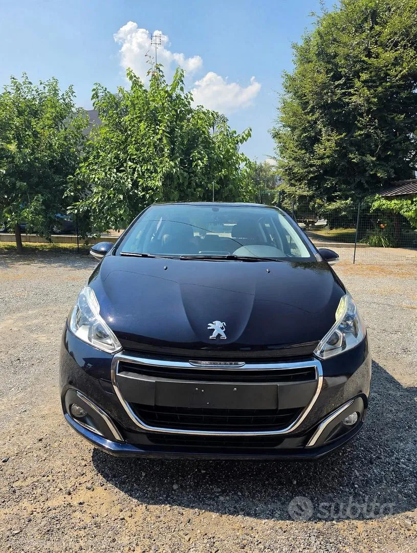 Peugeot 208 2016 photo 2