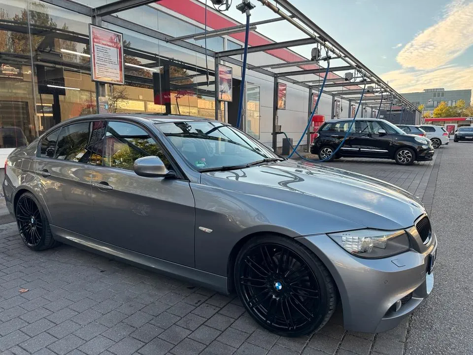 BMW E90