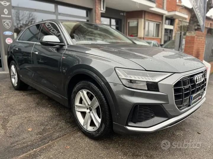 Audi Q8 2022 photo 2