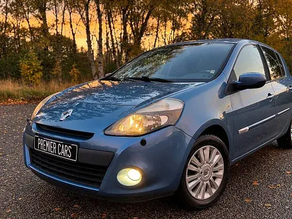 Renault Clio 2011 photo 2