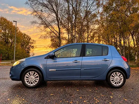 Renault Clio 2011 photo 5