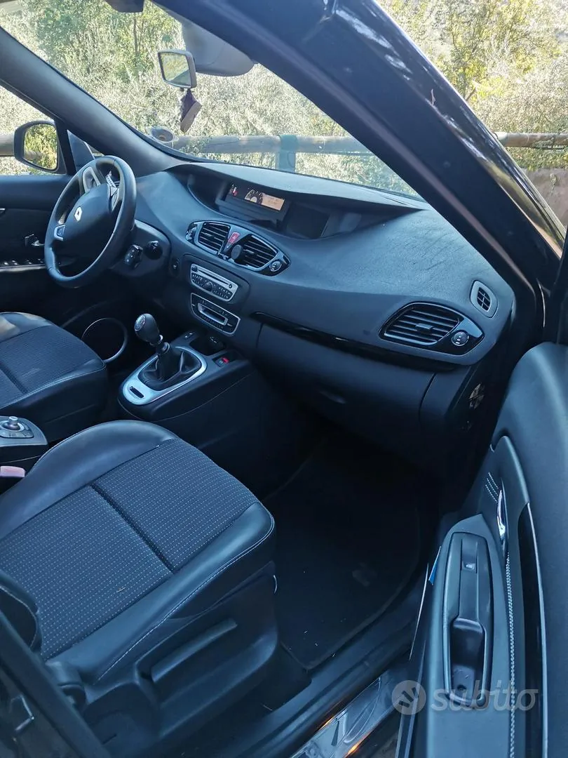 Renault Scenic 2013 photo 4