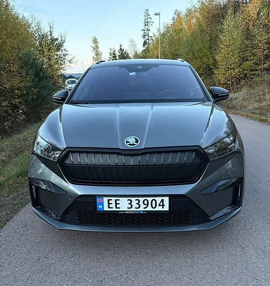 Skoda Enyaq 2022 photo 2