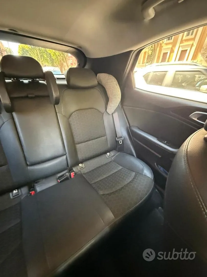 Kia Xceed 2023 photo 3