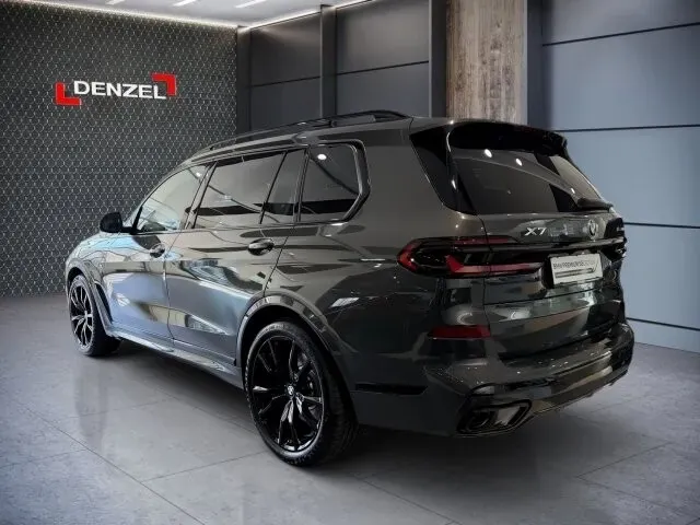 BMW X7 2026 photo 3
