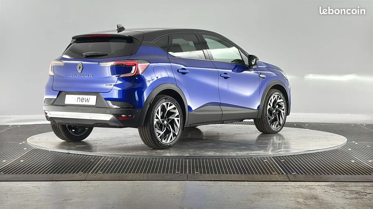 Renault Captur 2025 photo 2