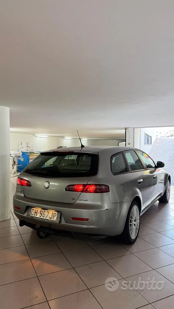Alfa Romeo 159 2007 photo 3