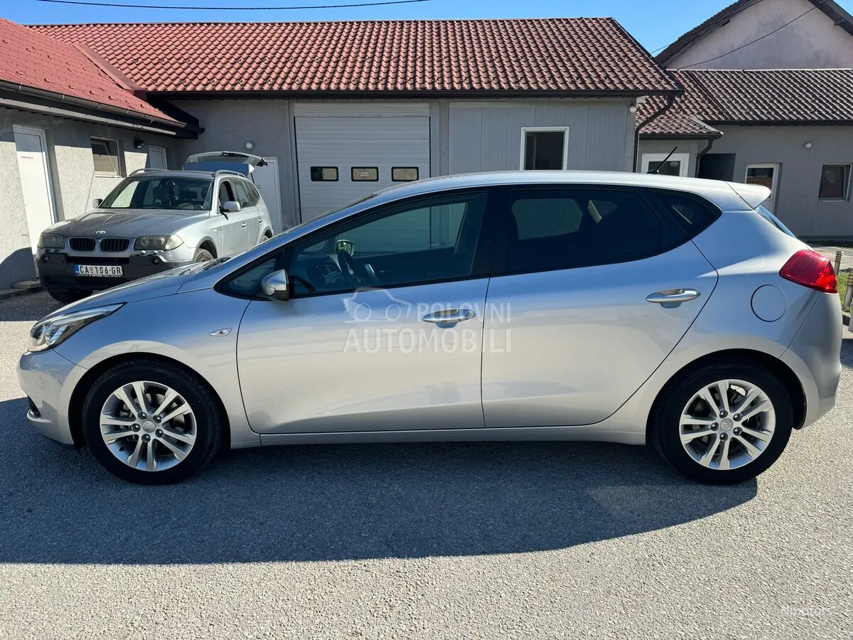 Kia Ceed 2013 photo 5
