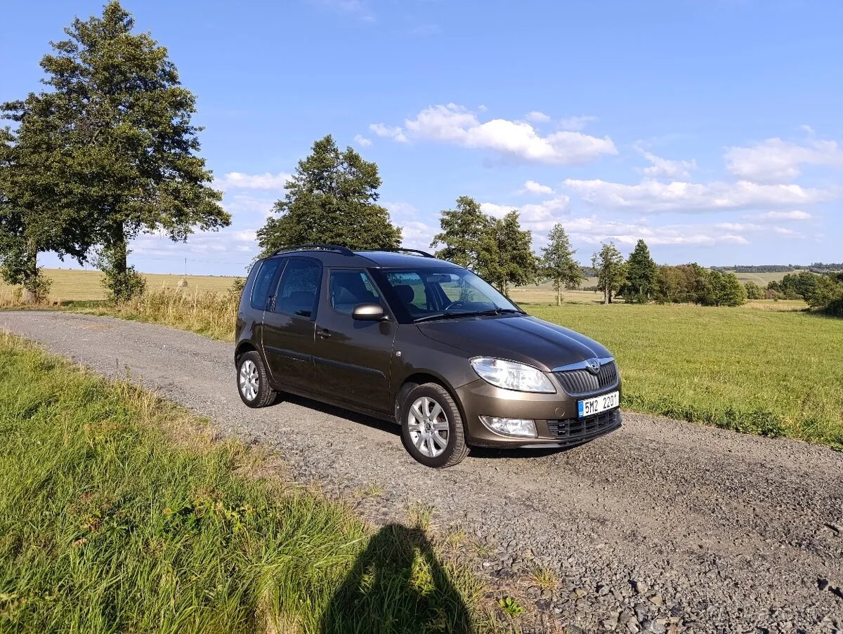 Skoda Roomster 2014 photo 2