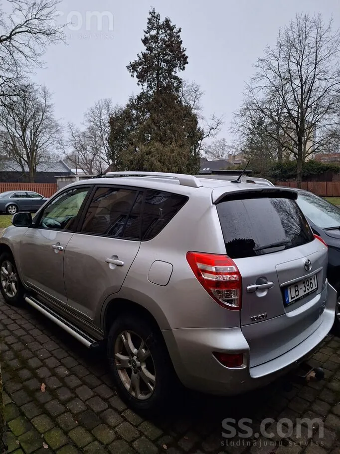 Toyota Rav4 2010 photo 3