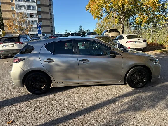 Lexus Ct200H 2016 photo 5