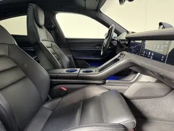 Porsche Taycan 2021 photo 2