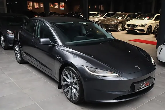 Tesla Model 3 2025 photo 3