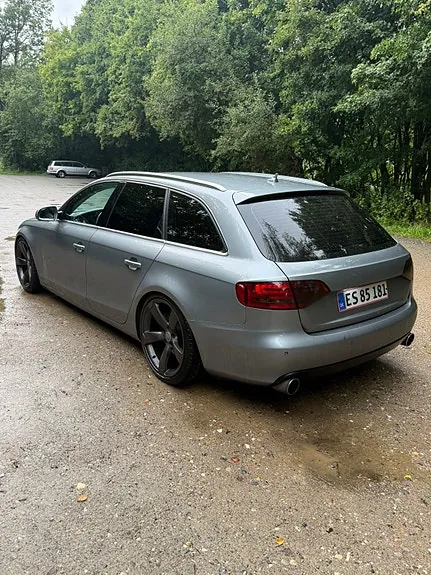Audi A4 2011 photo 4