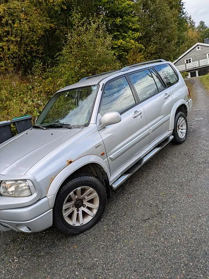 Suzuki Xl7 2002 photo 4