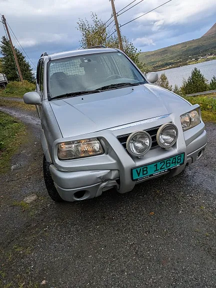 Suzuki Xl7 2002 photo 2