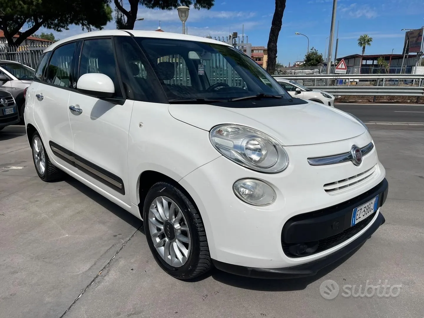 Fiat 500L 2015 photo 2