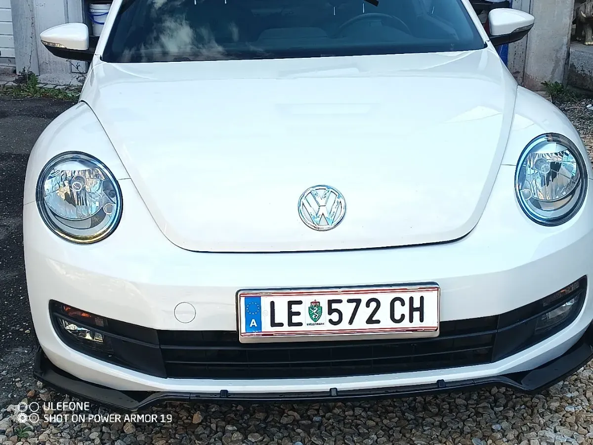 Volkswagen Beetle 2012 photo 2