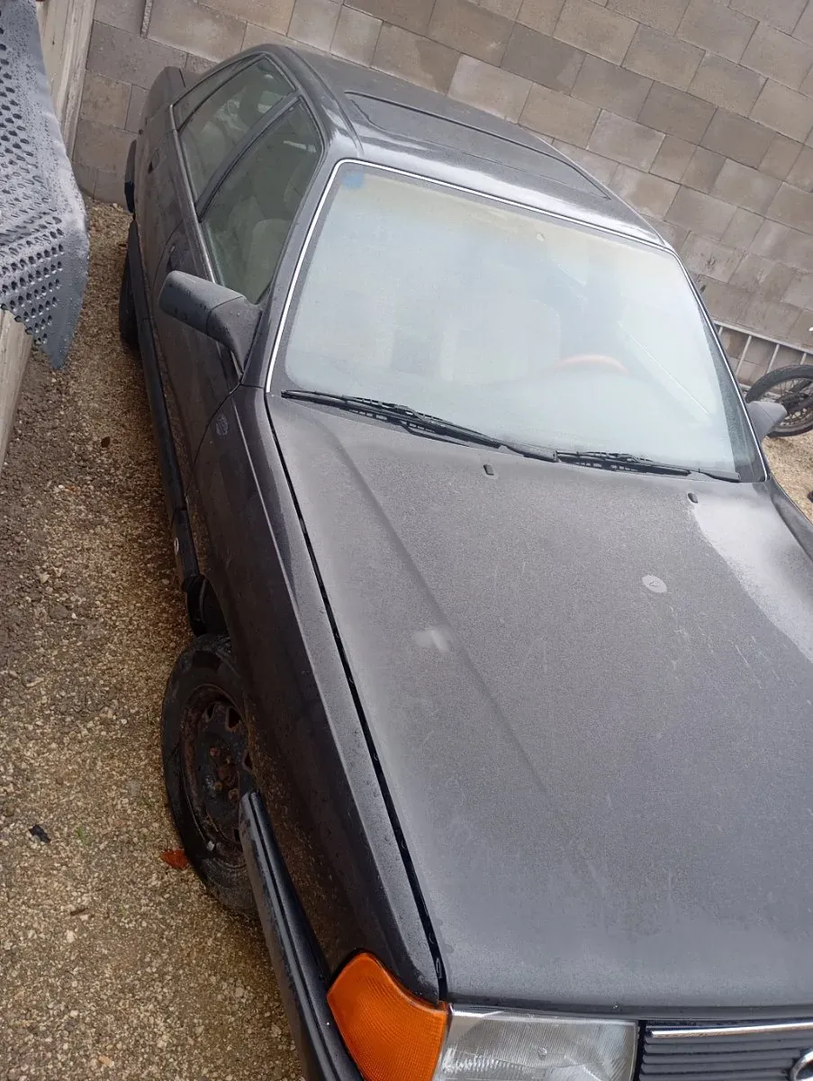 Audi 100 1988 photo 2