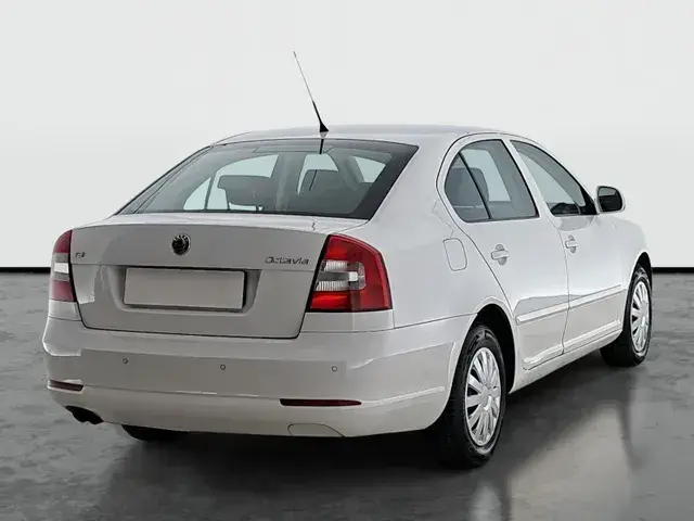 Skoda Octavia 2010 photo 4