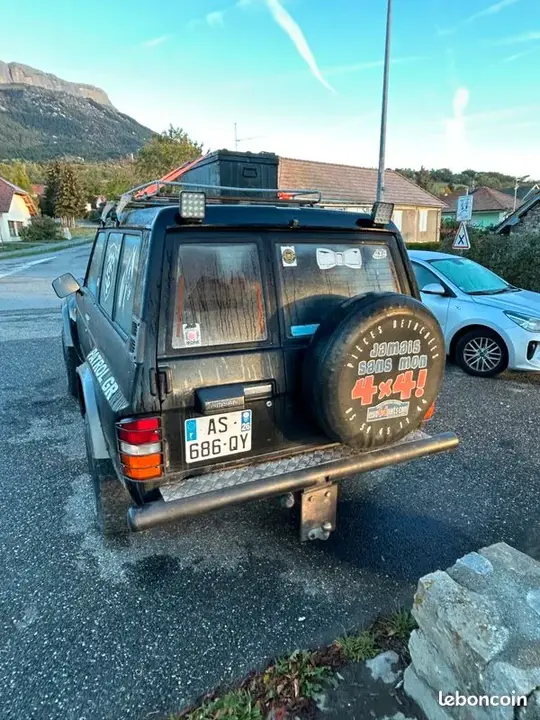 Nissan Patrol 1989 photo 2