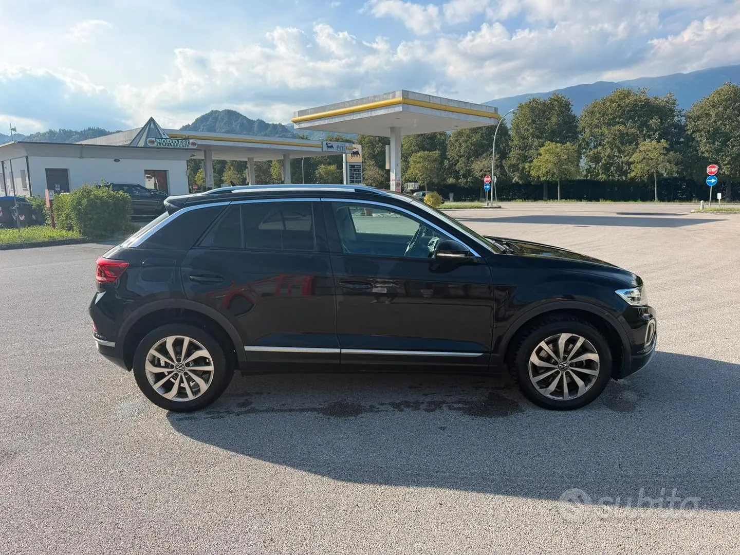 Volkswagen T-Roc 2023 photo 3