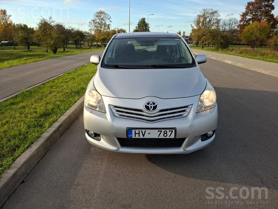 Toyota Verso 2011 photo 5