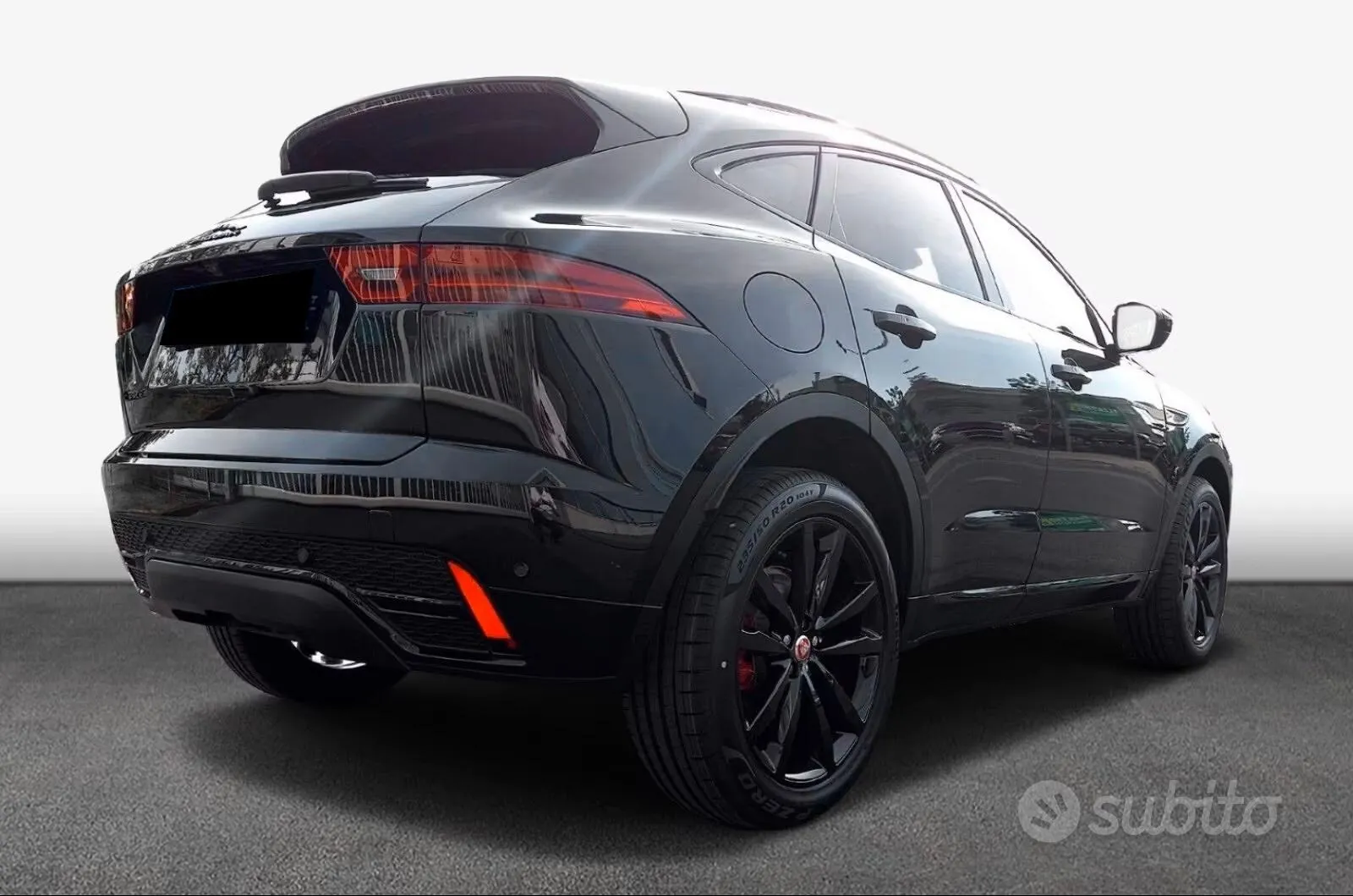 Jaguar E-Pace 2023 photo 4