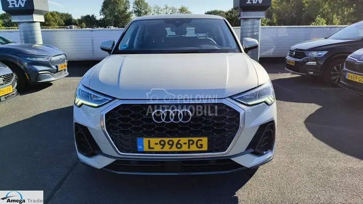 Audi Q3 2021 photo 3