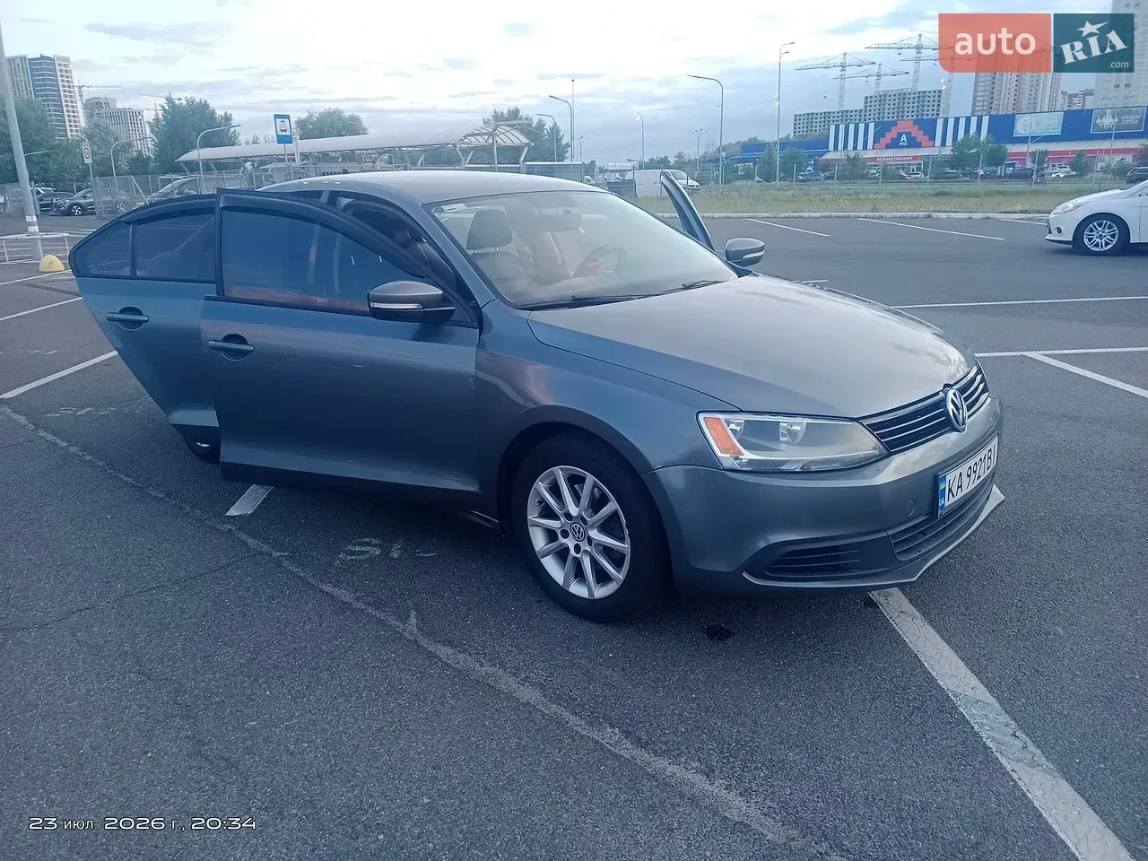 Volkswagen Jetta 2014 photo 2