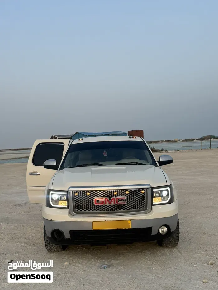 GMC Sierra 2012 photo 3