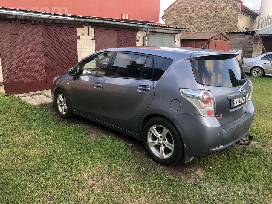 Toyota Verso 2011 photo 4