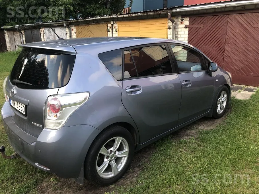 Toyota Verso 2011 photo 3