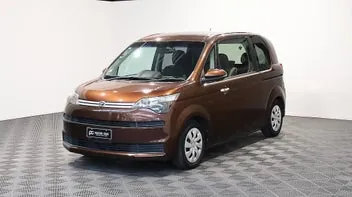 Toyota Spade 2015 photo 4