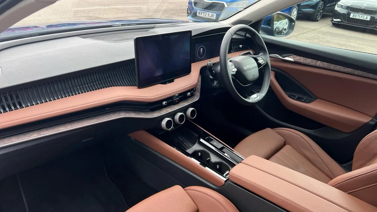 Skoda Superb 2026 photo 2
